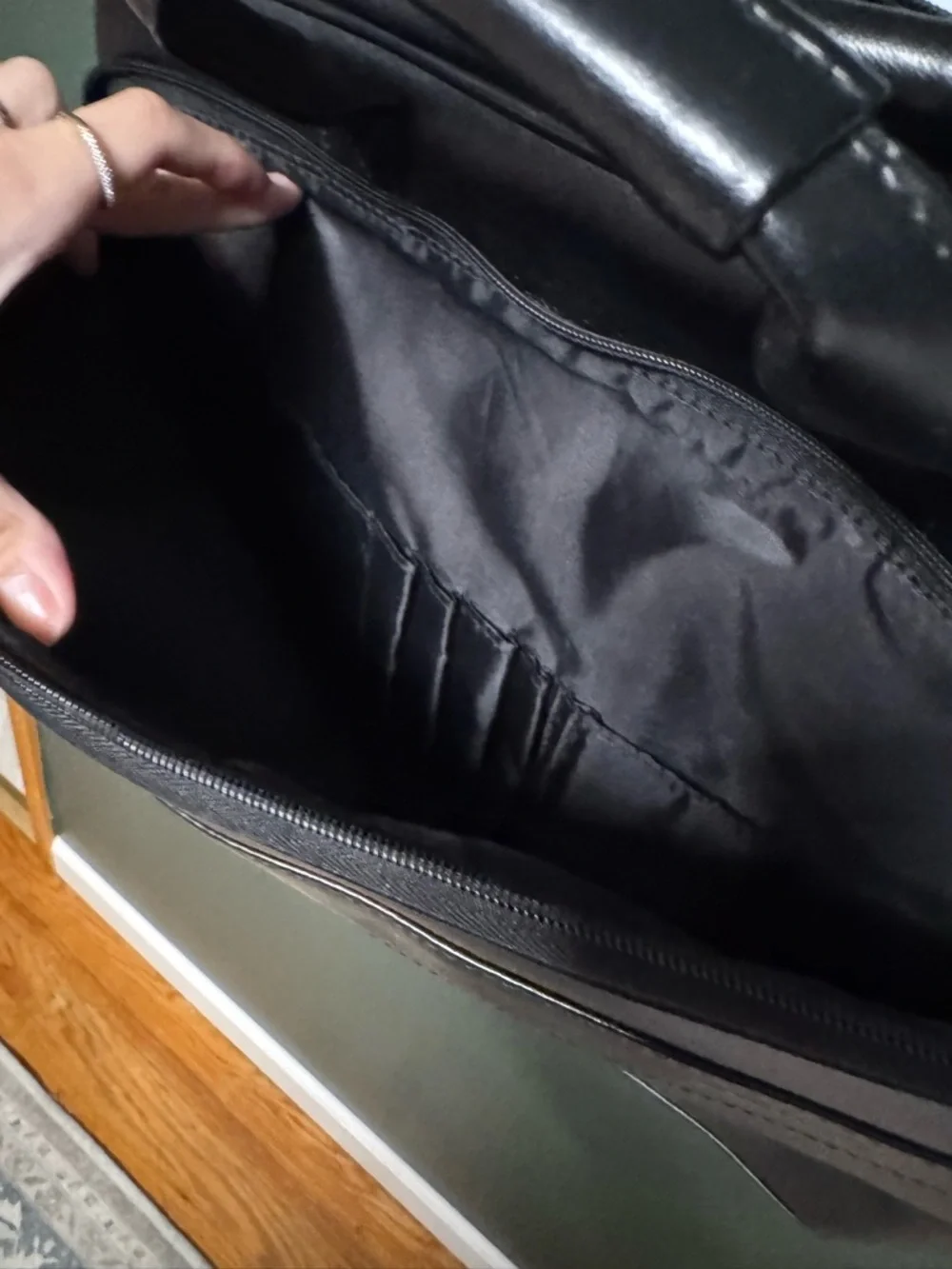 Samsonite Leather Briefcase with Adjustable Strap